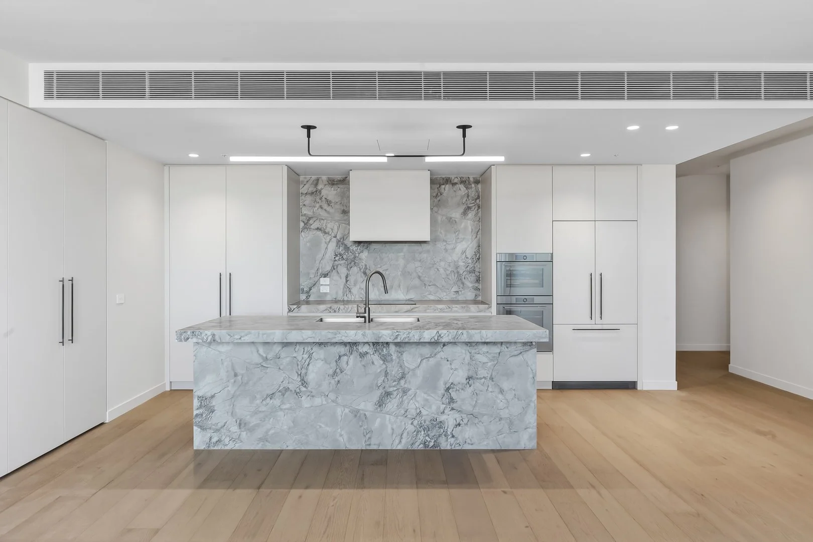 203/2 Convent Place, Rippleside VIC 3215