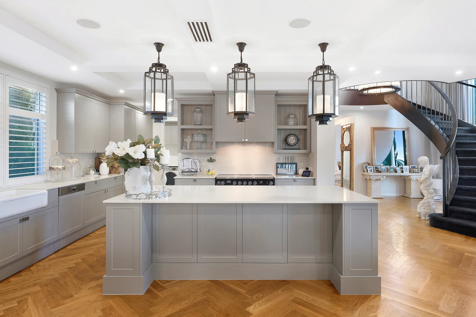 Additional image 5 of 8 Queen Guineveres Place, Sovereign Islands QLD 4216