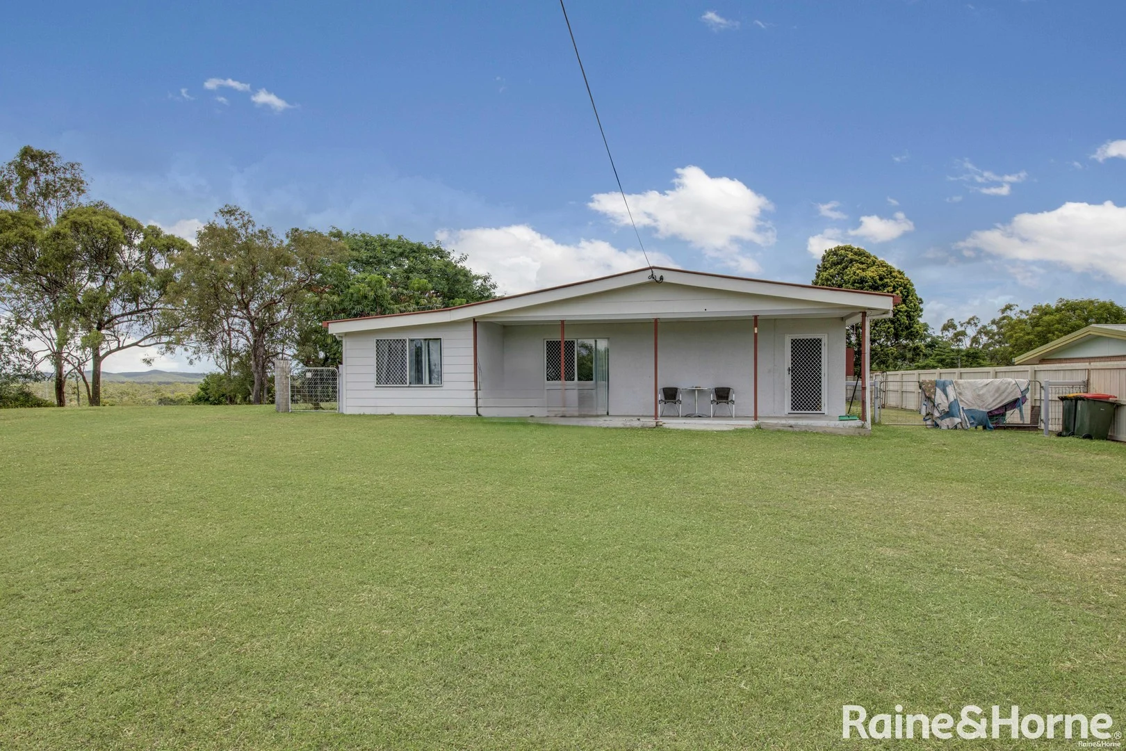 14 Balfour Street, Mount Larcom QLD 4695