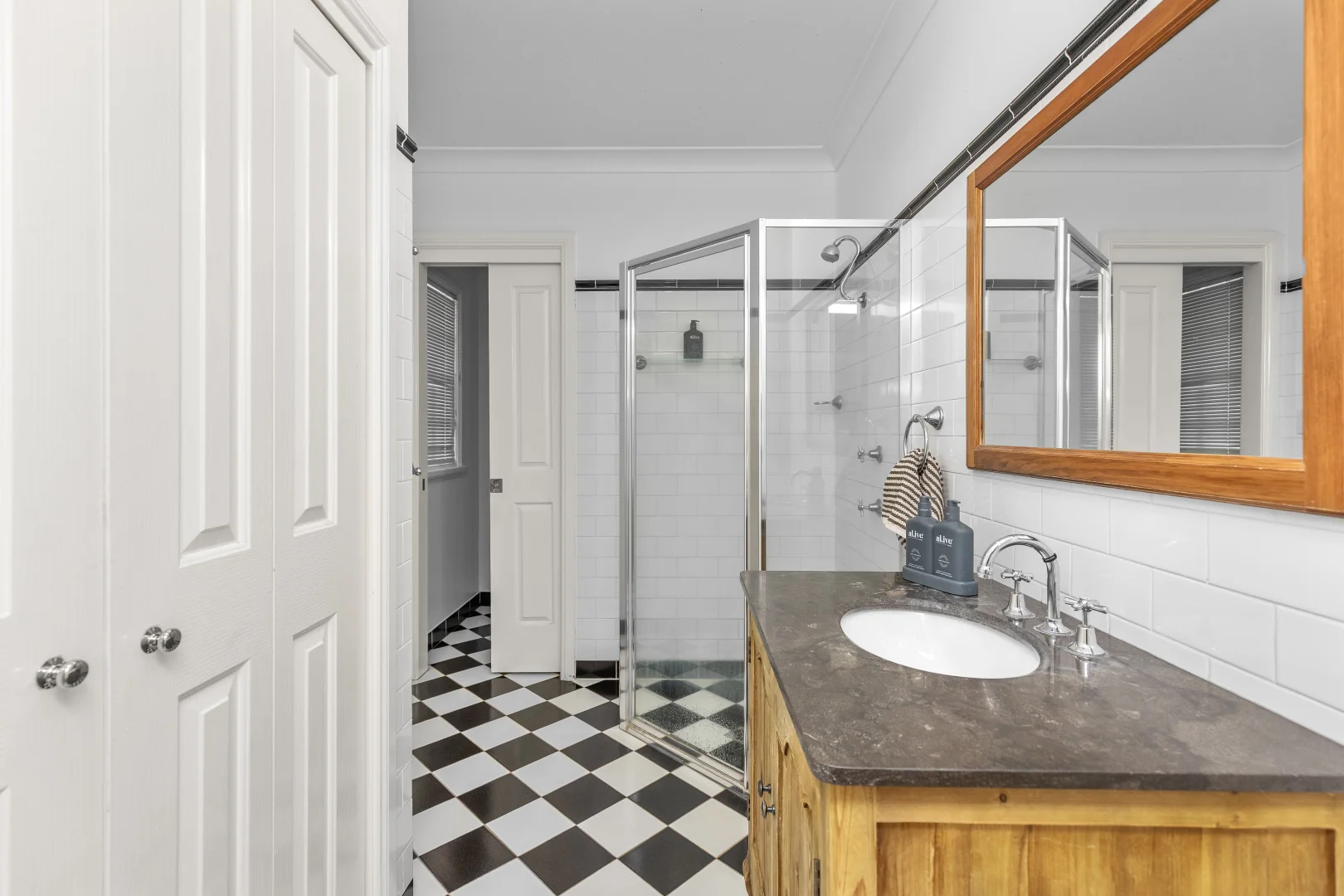 Additional image 14 of 45 Railway Parade, Junee NSW 2663