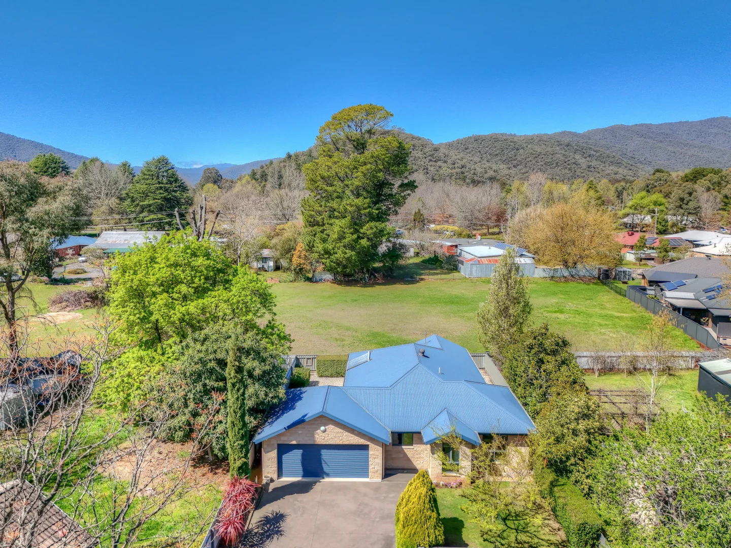 Additional image 17 of 2/18 Thompson Street, Bright VIC 3741