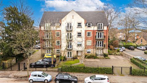 Knighton Park Road, Leicester LE2