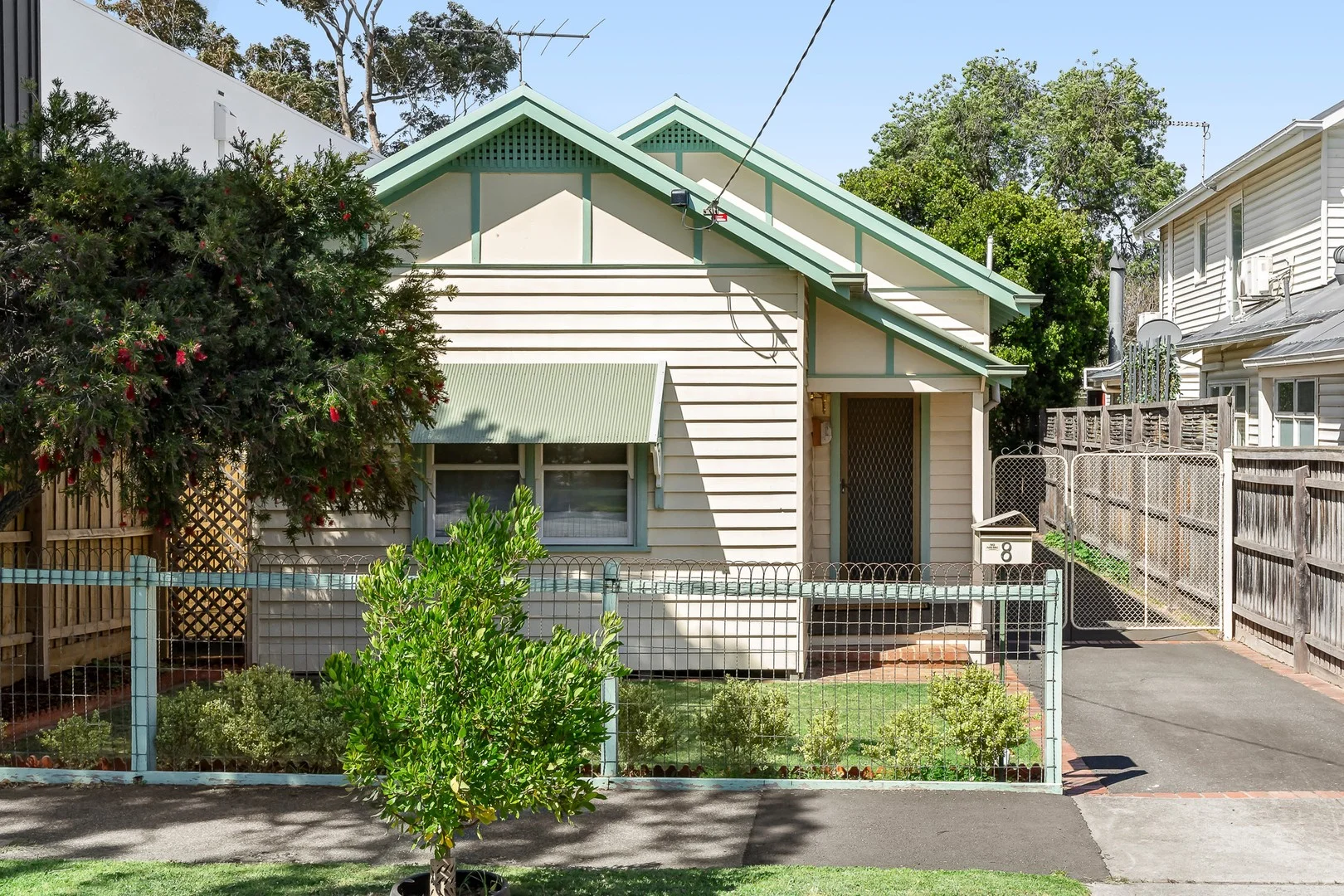 8 Alexander Street, Brighton East VIC 3187