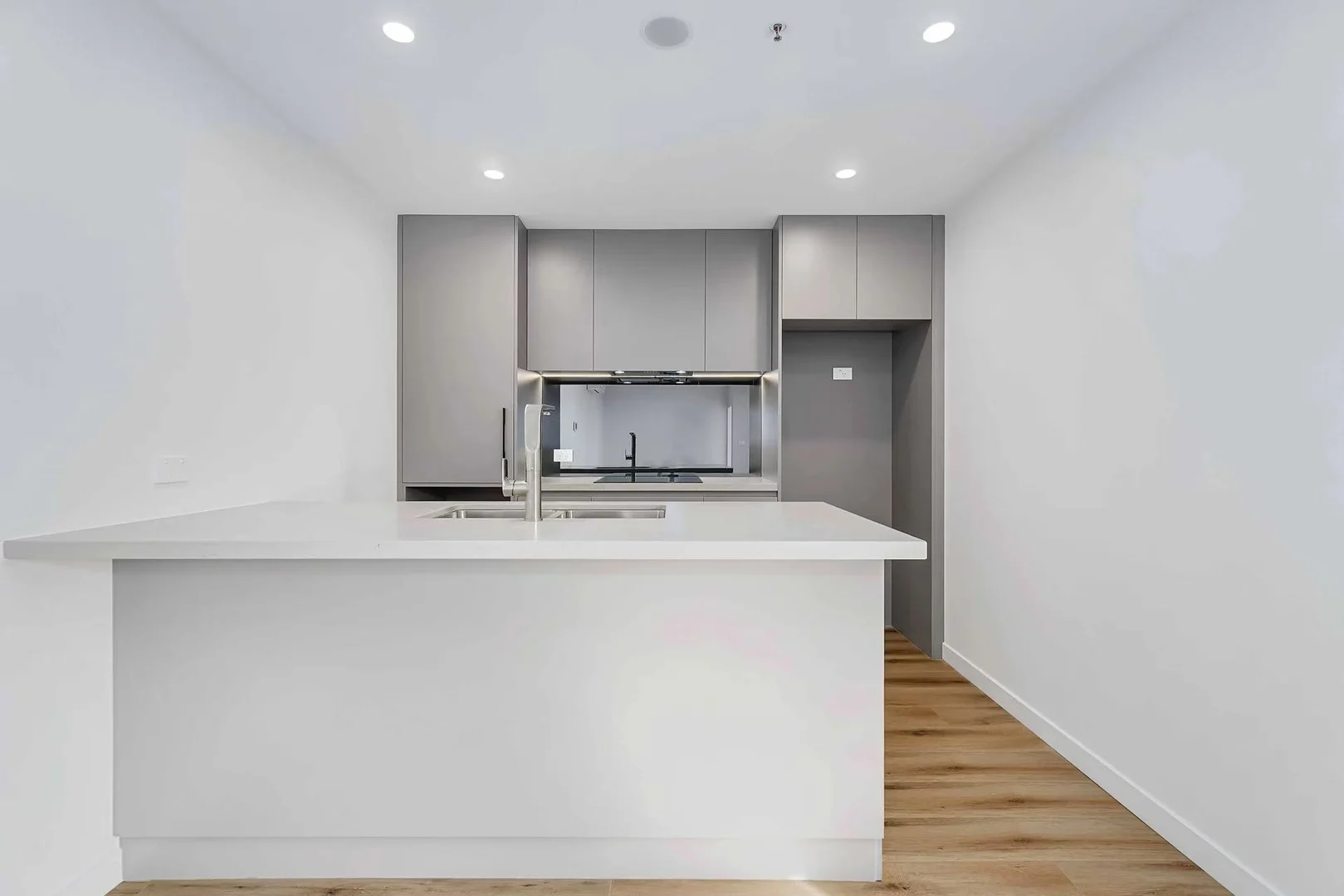 Additional image 5 of Level 6, 605/49 Furzer Street, Phillip ACT 2606