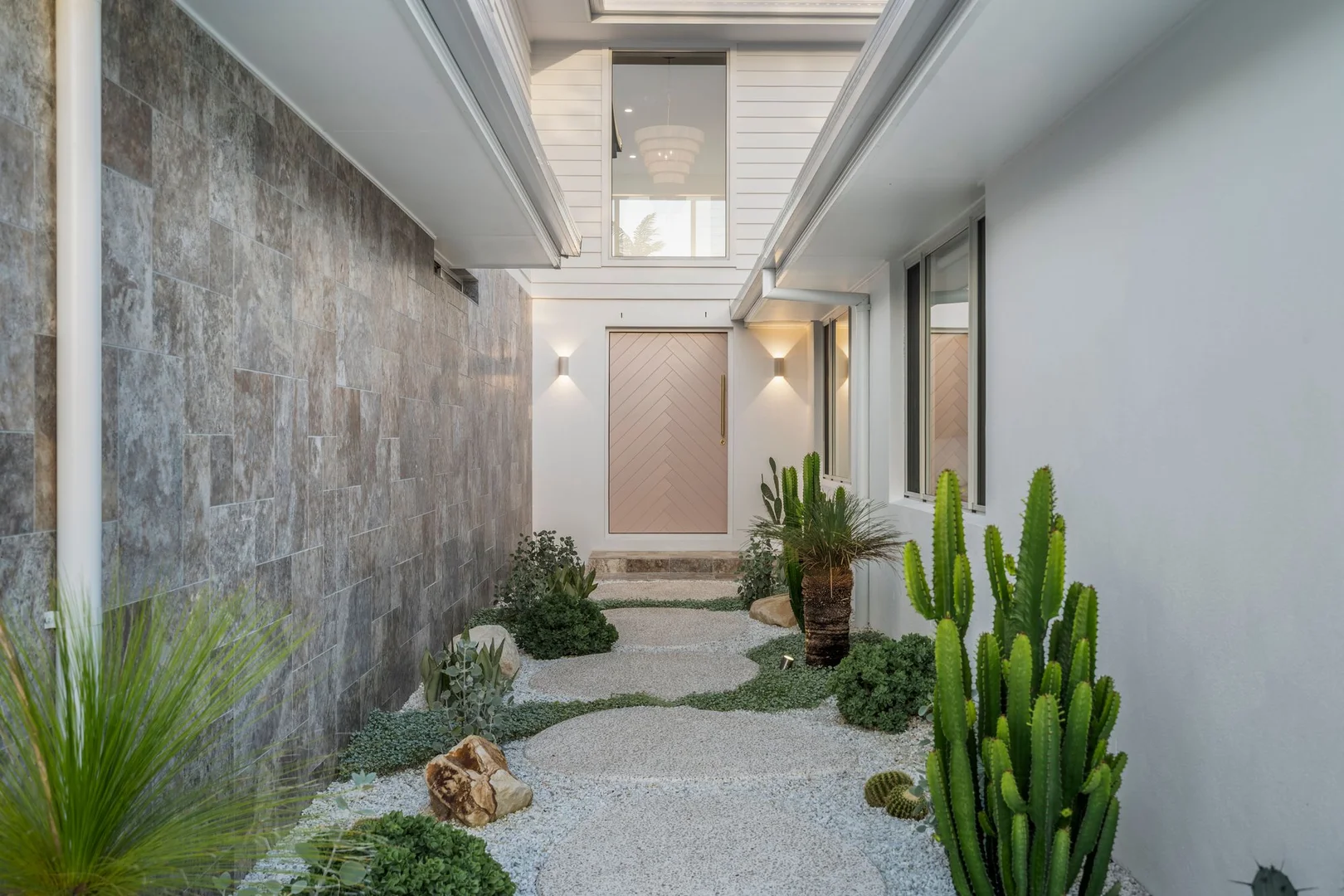 Additional image 27 of 210 Sunshine Boulevard, Mermaid Waters QLD 4218