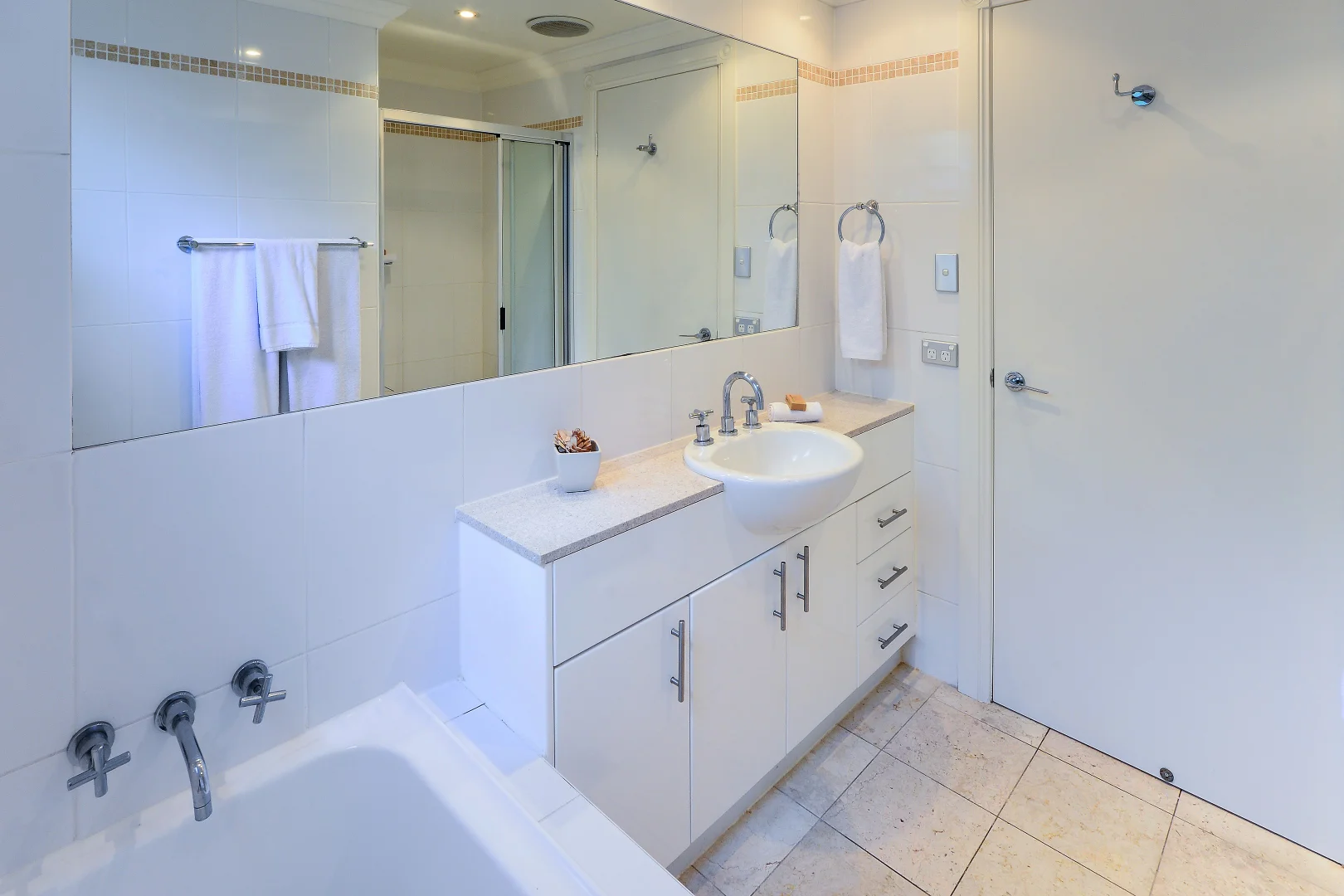 Additional image 18 of Bluewater Views 9/2 Banksia Court, Hamilton Island QLD 4803