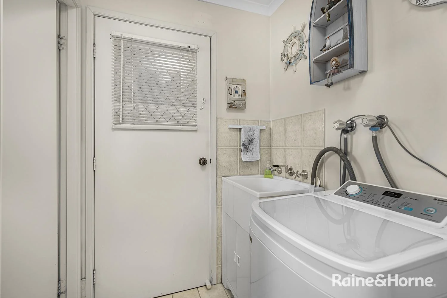 Additional image 11 of 12/687 Pacific Highway, Belmont NSW 2280