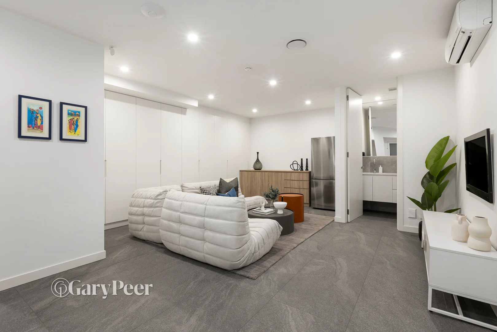 Additional image 9 of 2/34 Langdon Road, Caulfield North VIC 3161