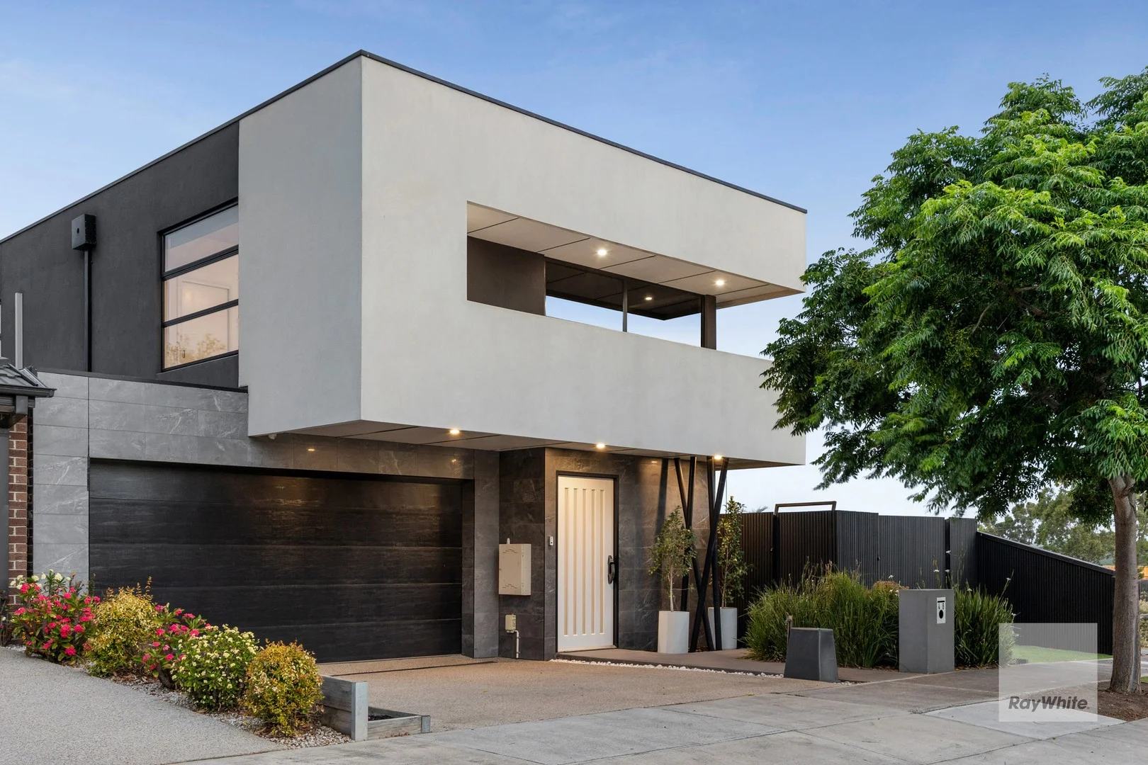 48 King Drive, Hillside VIC 3037