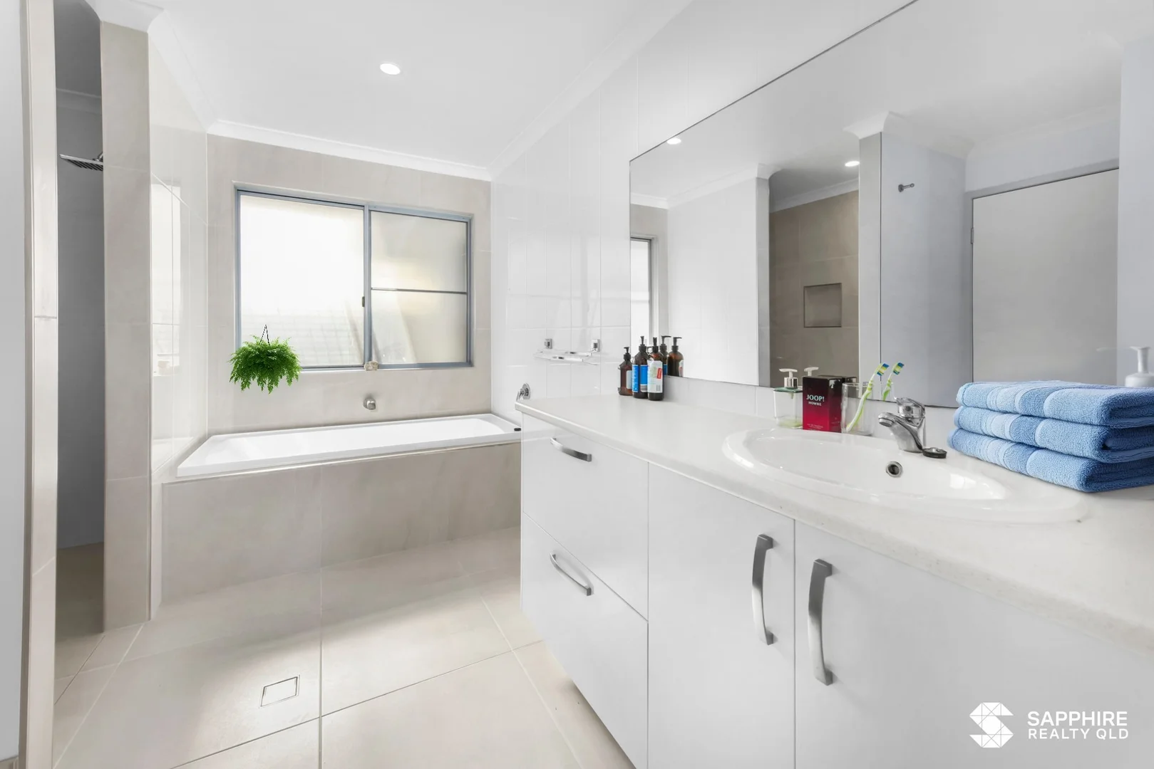 Additional image 9 of 1 Marshall Street, Burnett Heads QLD 4670