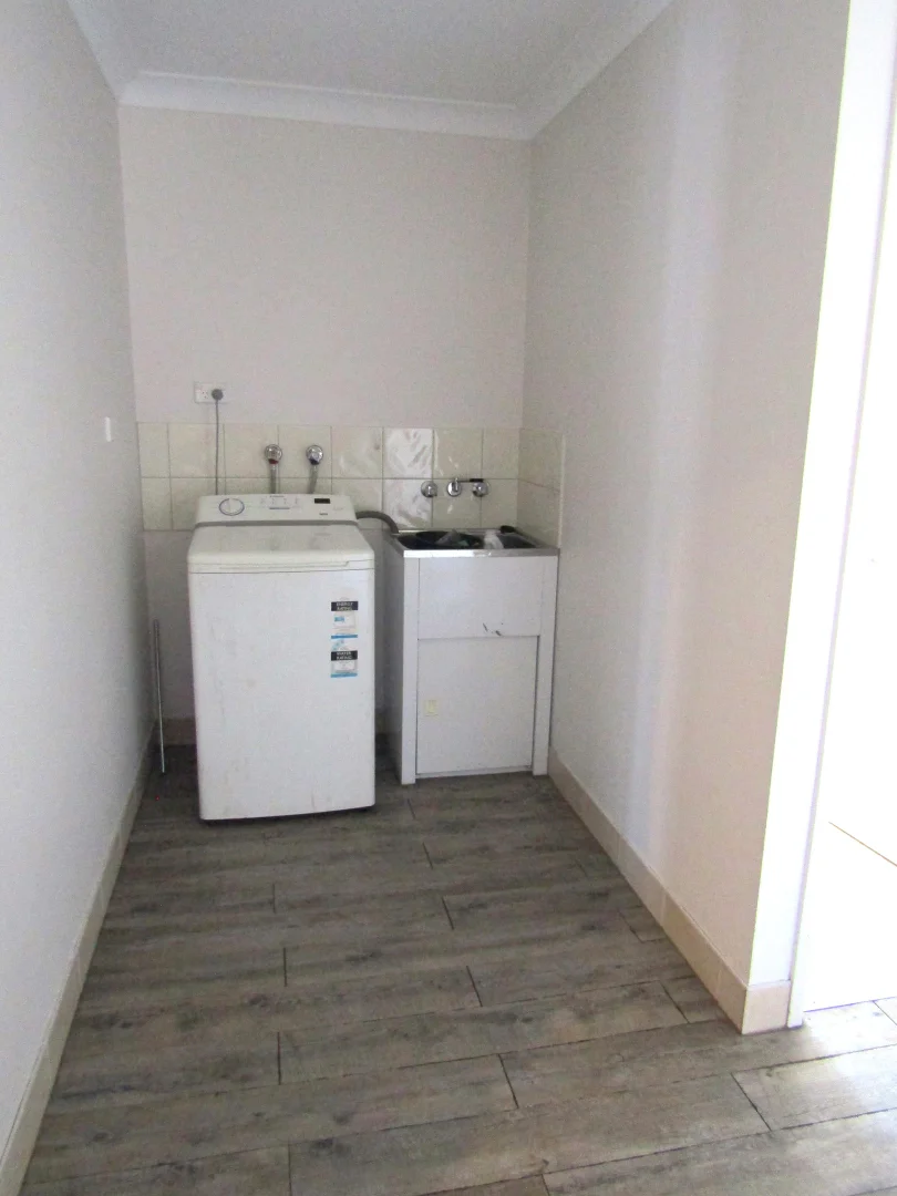 Additional image 17 of 8A 8B Boonery Street, Blackwater QLD 4717