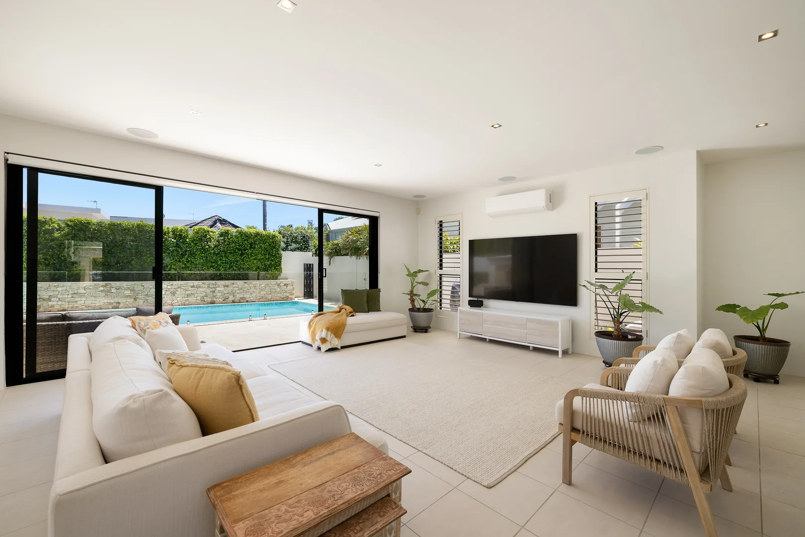 Additional image 3 of 91 Amalfi Drive, Isle Of Capri QLD 4217