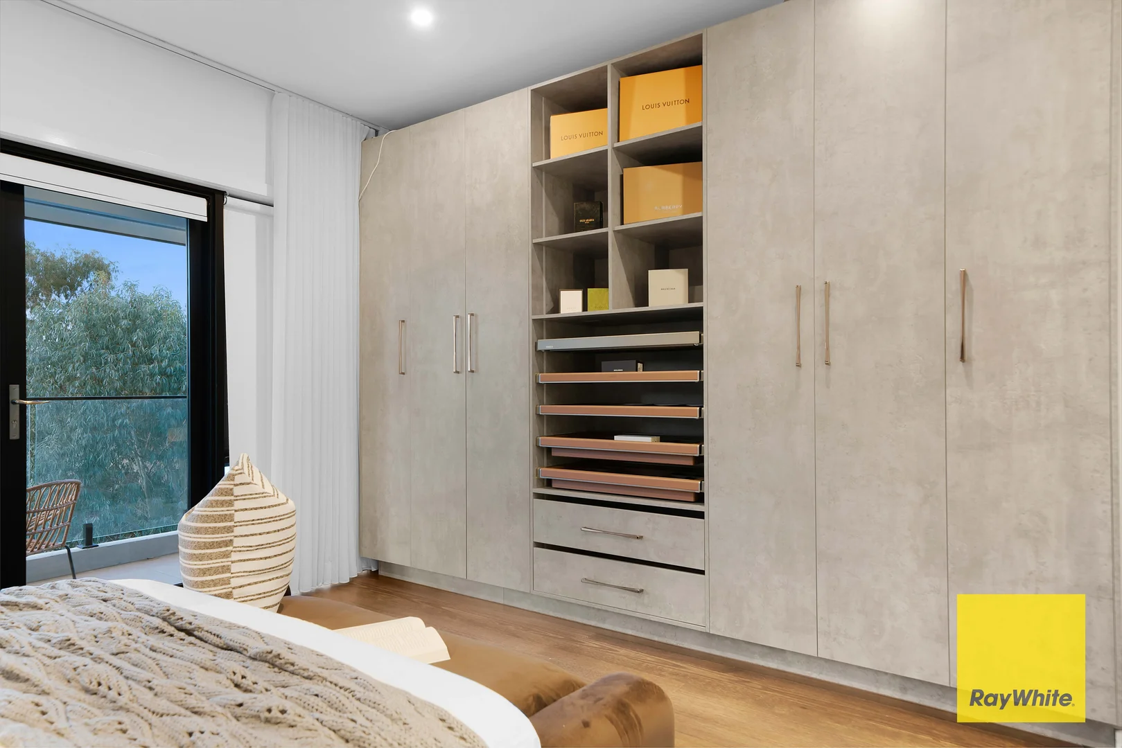 Additional image 25 of 33 Tournament Drive, Sanctuary Lakes VIC 3030