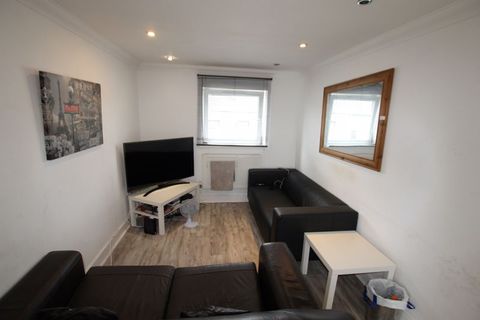 Moira Place, Cardiff CF24