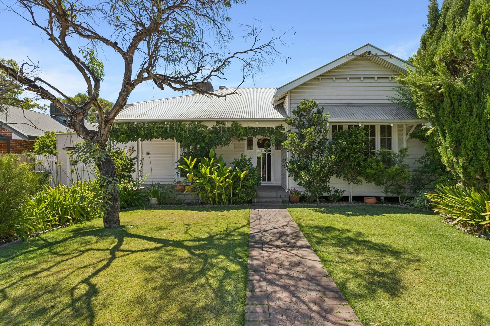 10 Holmesdale Road, Woodbridge WA 6056