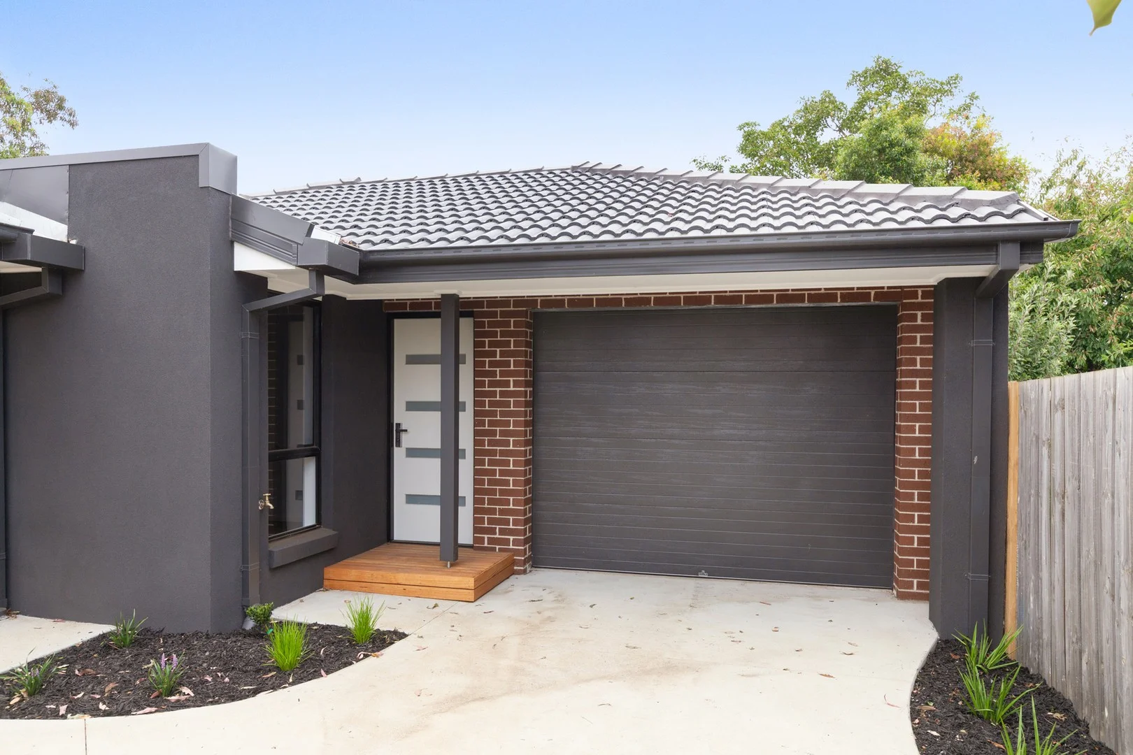 1-4/12 Raglan Street, Wallan VIC 3756