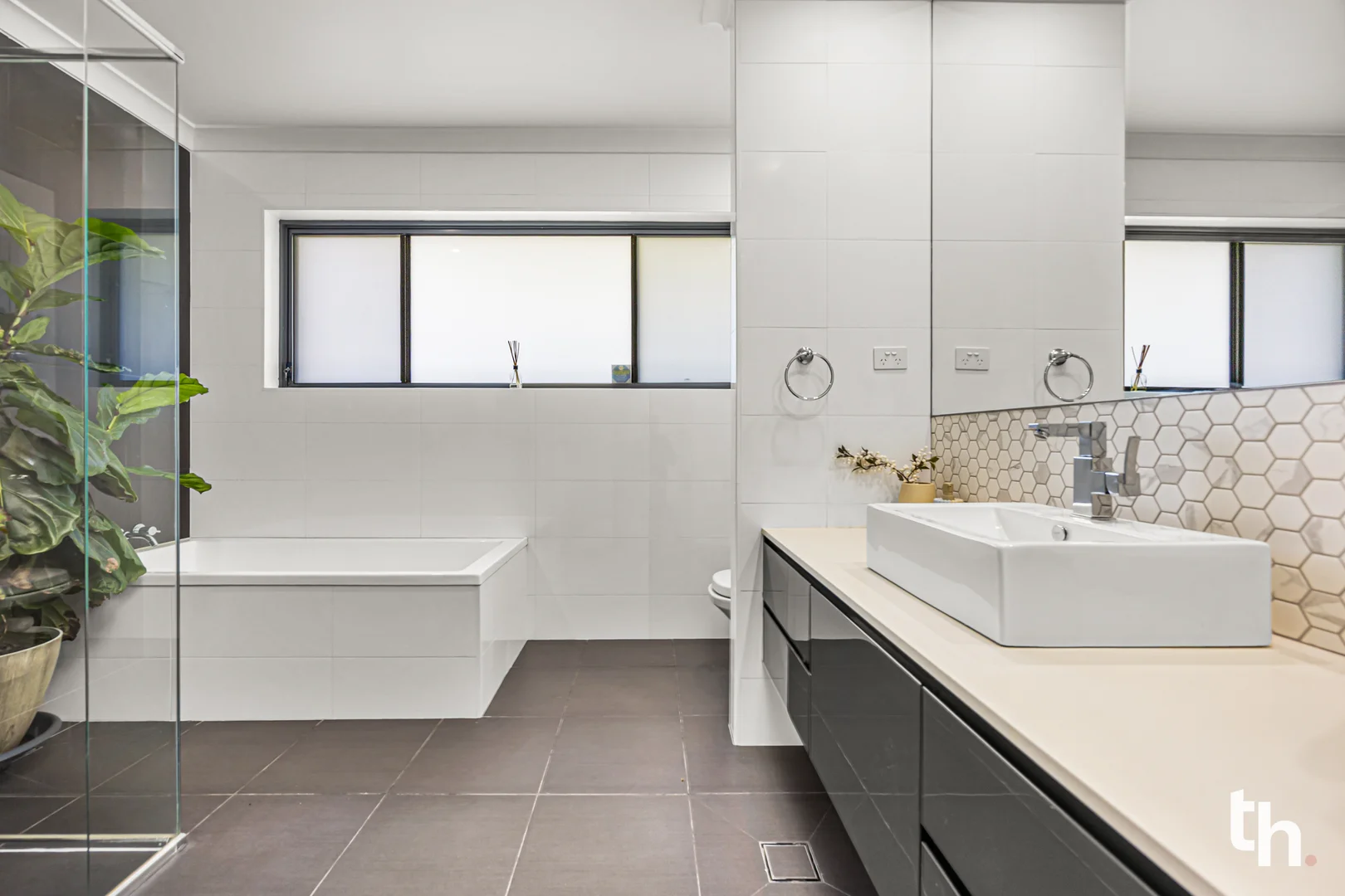 Additional image 19 of 546A The Esplanade, Warners Bay NSW 2282