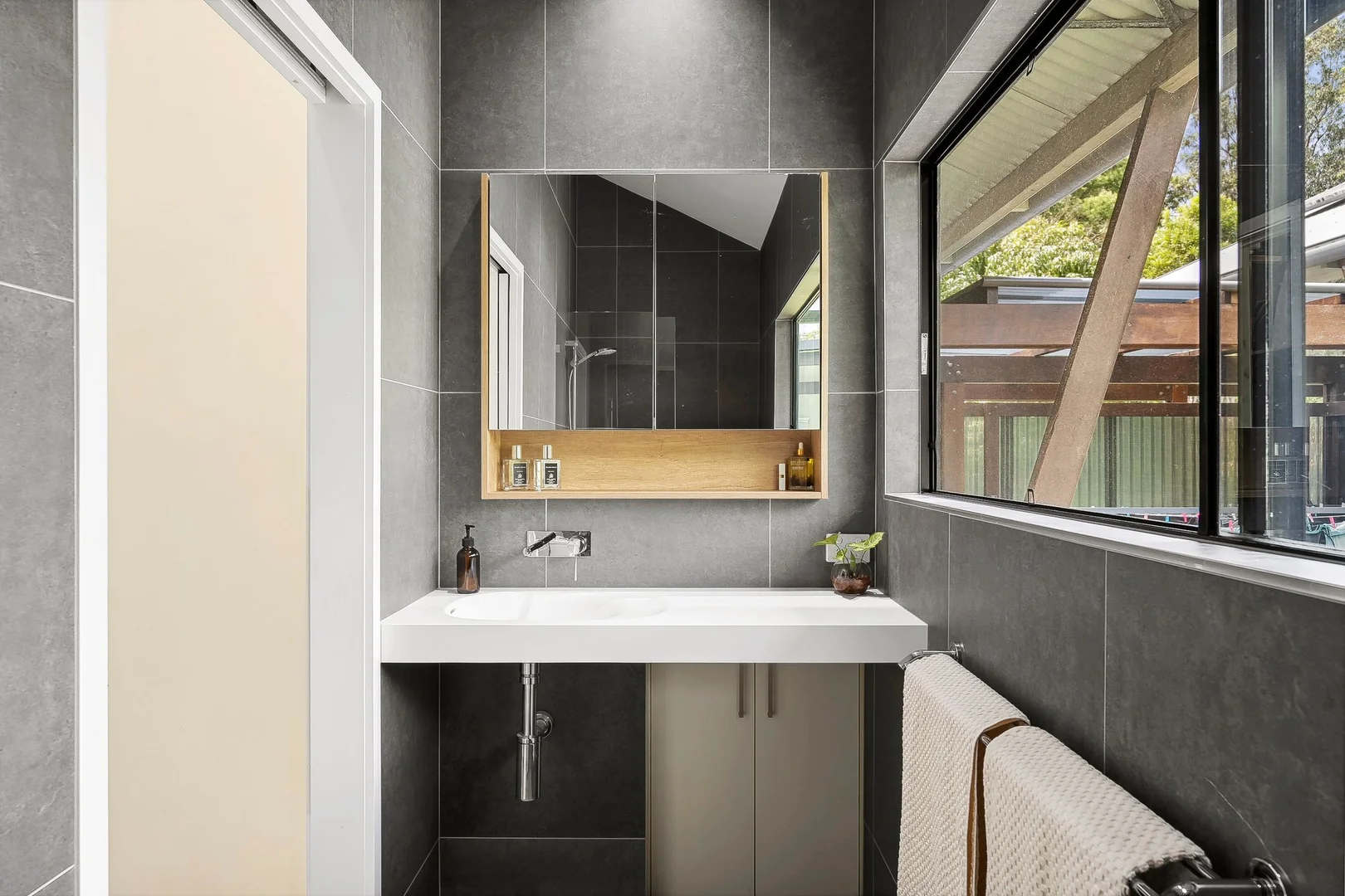 Additional image 17 of 8 Creek Way, Currumbin Valley QLD 4223