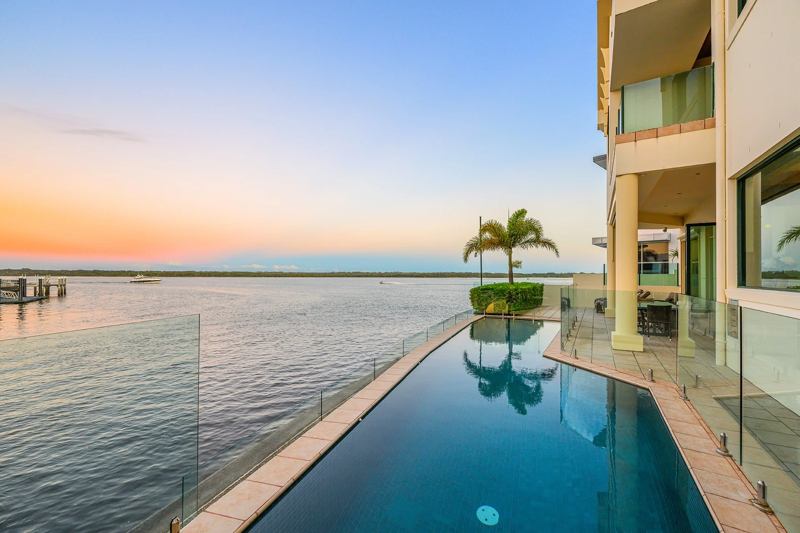 48 The Peninsula, Sovereign Islands QLD 4216