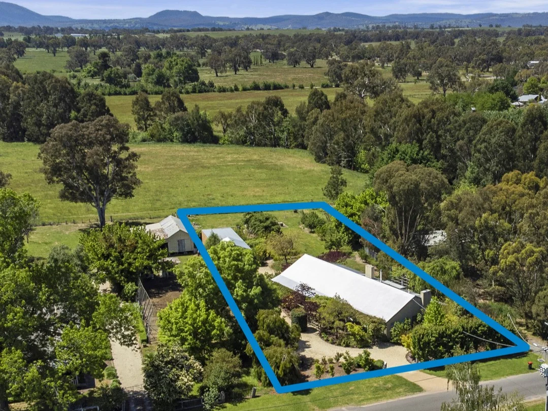 9 Logan Street, Mansfield VIC 3722