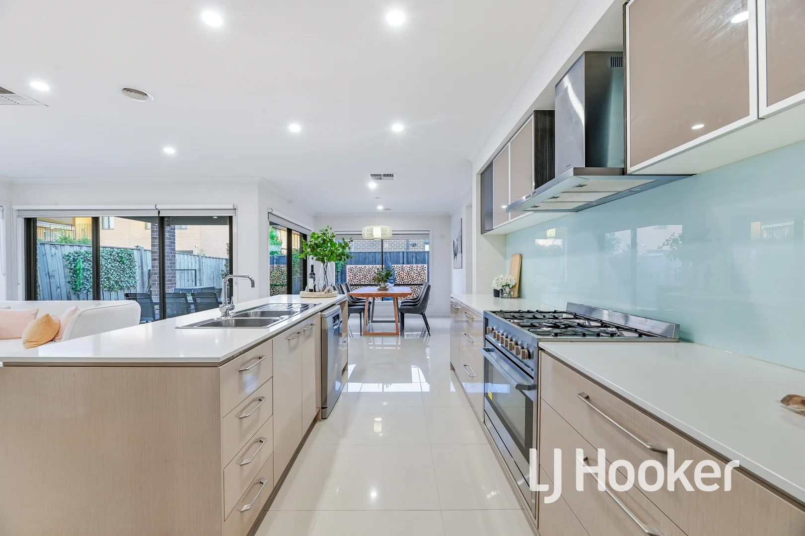 Additional image 8 of 4 Burnett Way, Clyde North VIC 3978