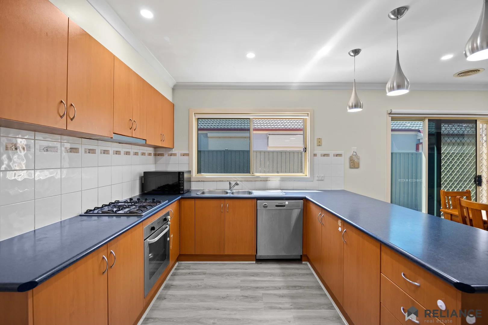 6 Studley Park Way, Craigieburn VIC 3064 photo 4