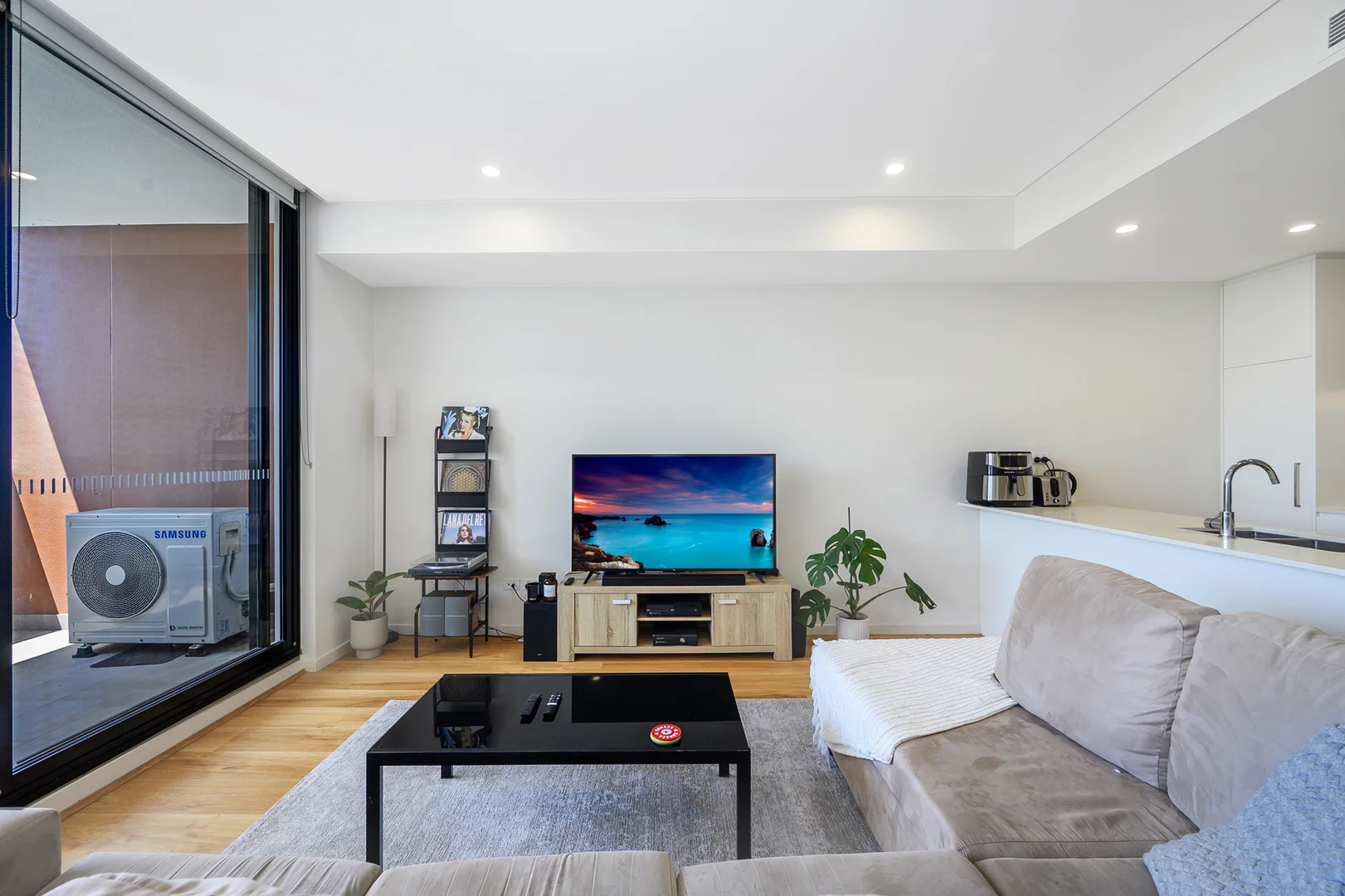 Additional image 2 of 502/3 Pinnacle St., Miranda NSW 2228