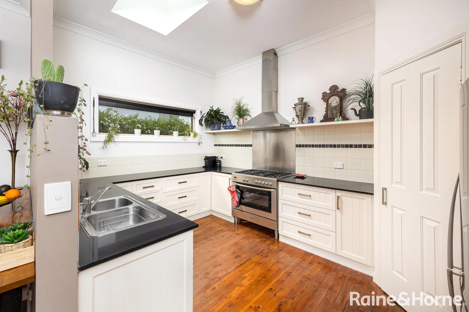 Additional image 6 of 5 Jenolan Place, Tatton NSW 2650