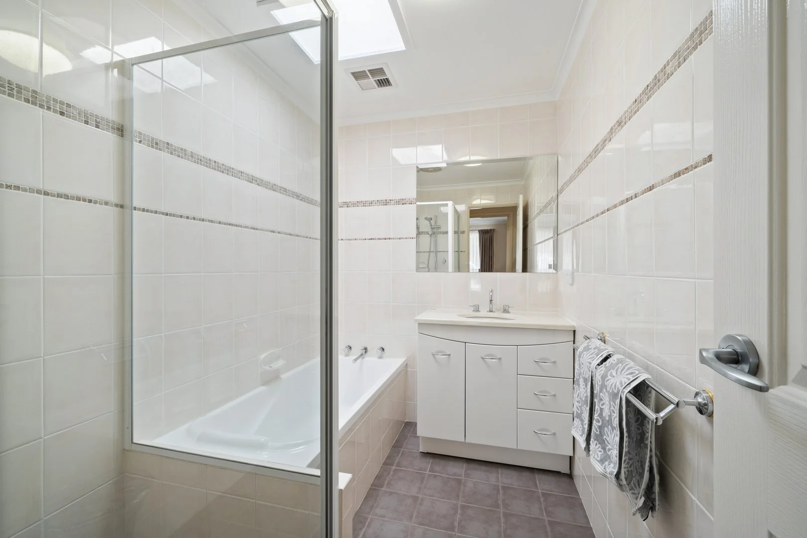 Additional image 14 of 33 Mortlock Circuit, Kaleen ACT 2617