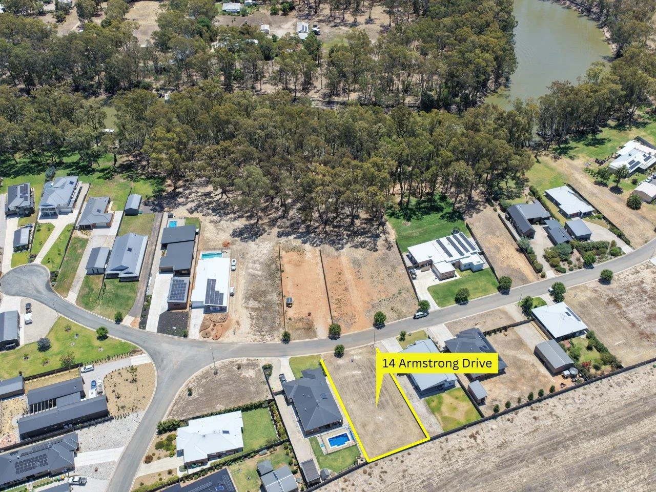 14 Armstrong Drive, Barham NSW 2732