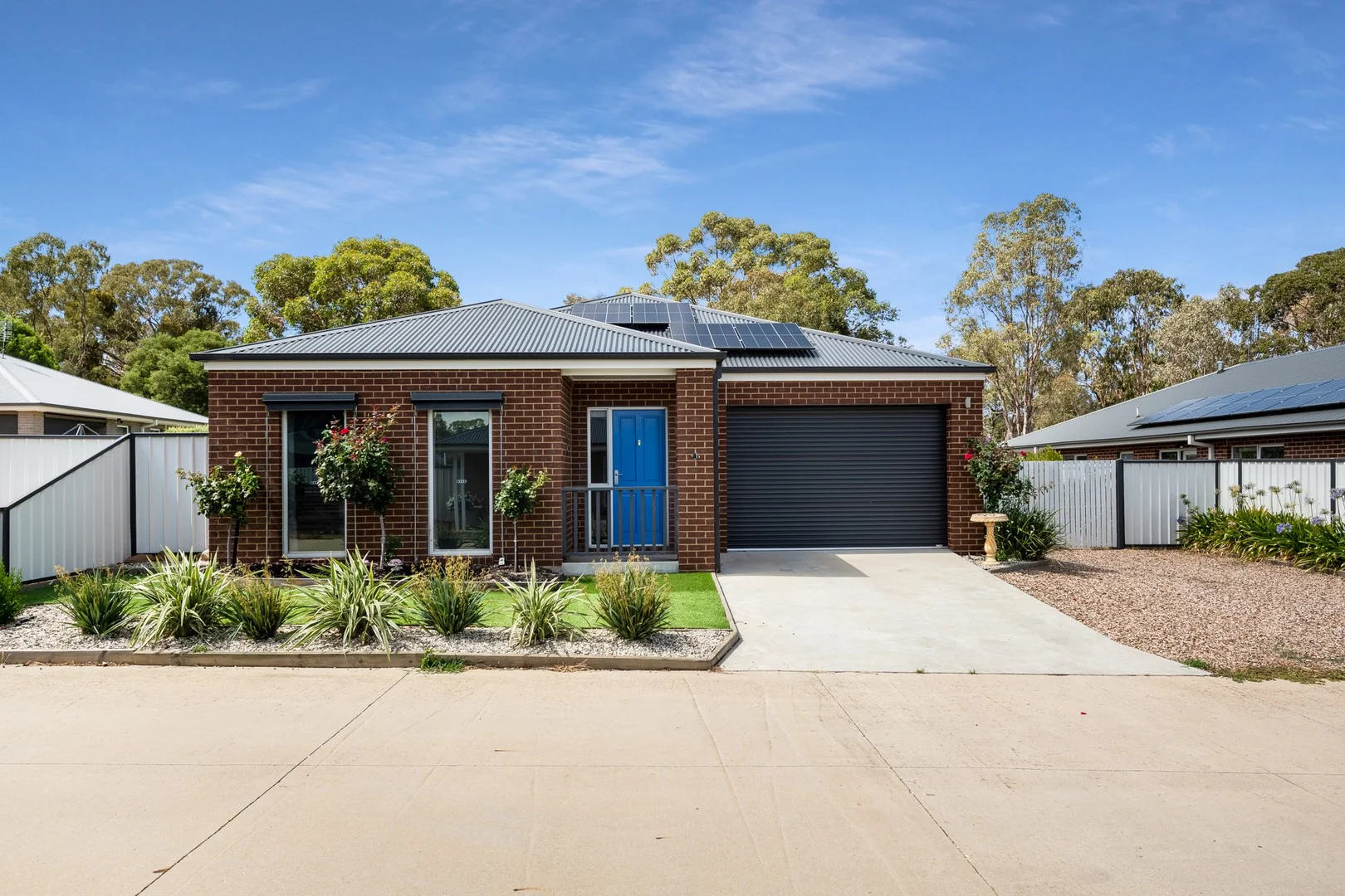 2/21 Scullys Lane, Heathcote VIC 3523