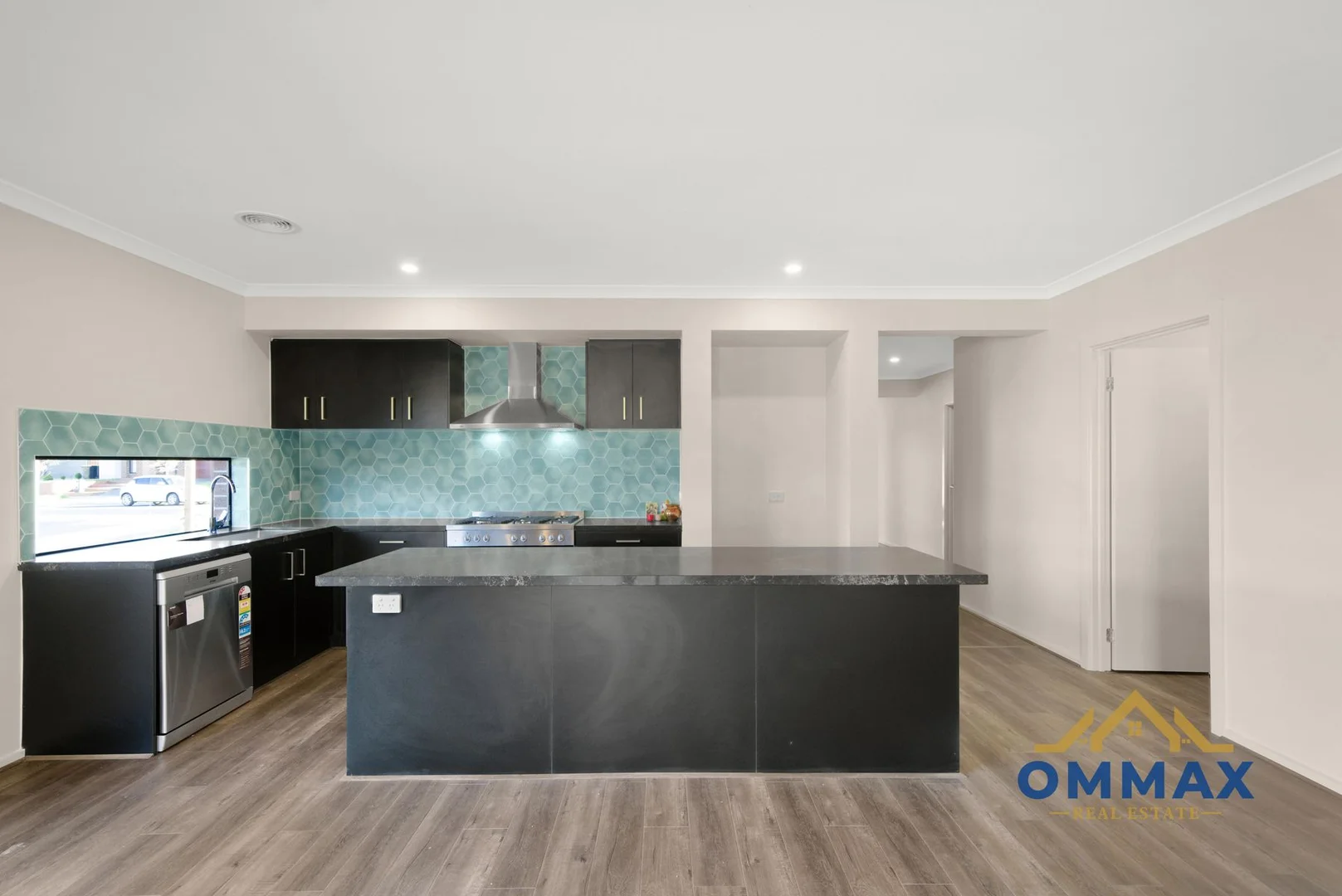 Additional image 5 of 28 Warrigal Drive, Aintree VIC 3336