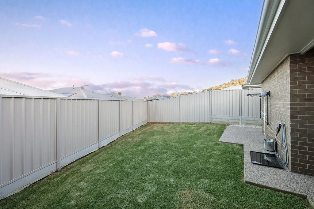Additional image 12 of 1 & 2/74 Westacott Crescent, Baranduda VIC 3691