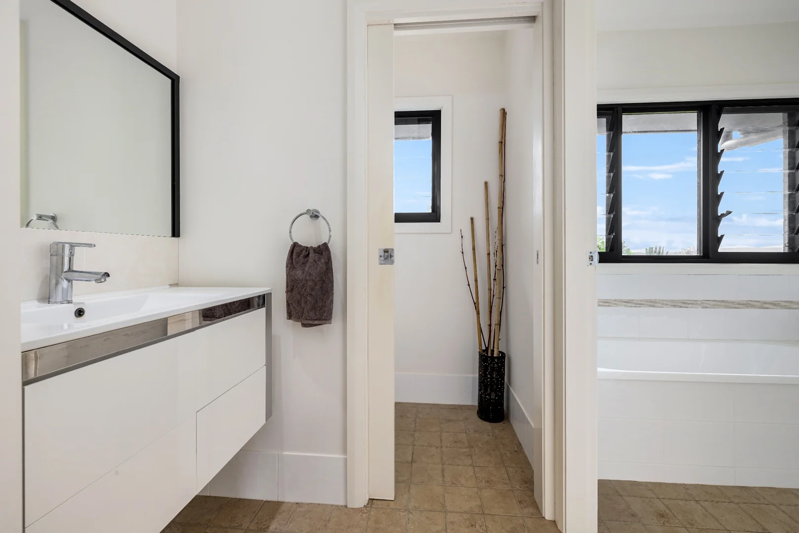 Additional image 11 of 19 Caerlon Place, Greenhill NSW 2440