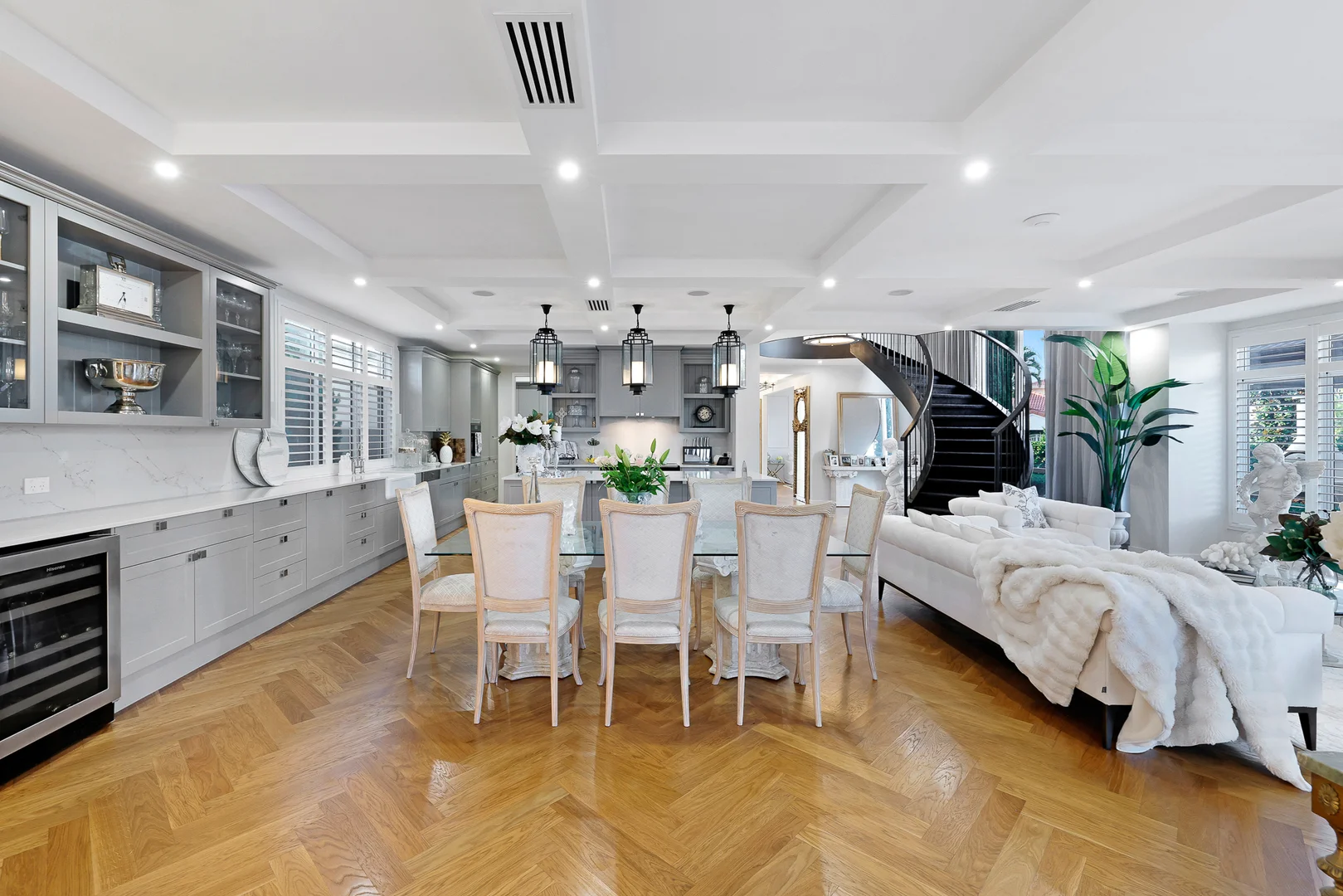 Additional image 9 of 8 Queen Guineveres Place, Sovereign Islands QLD 4216