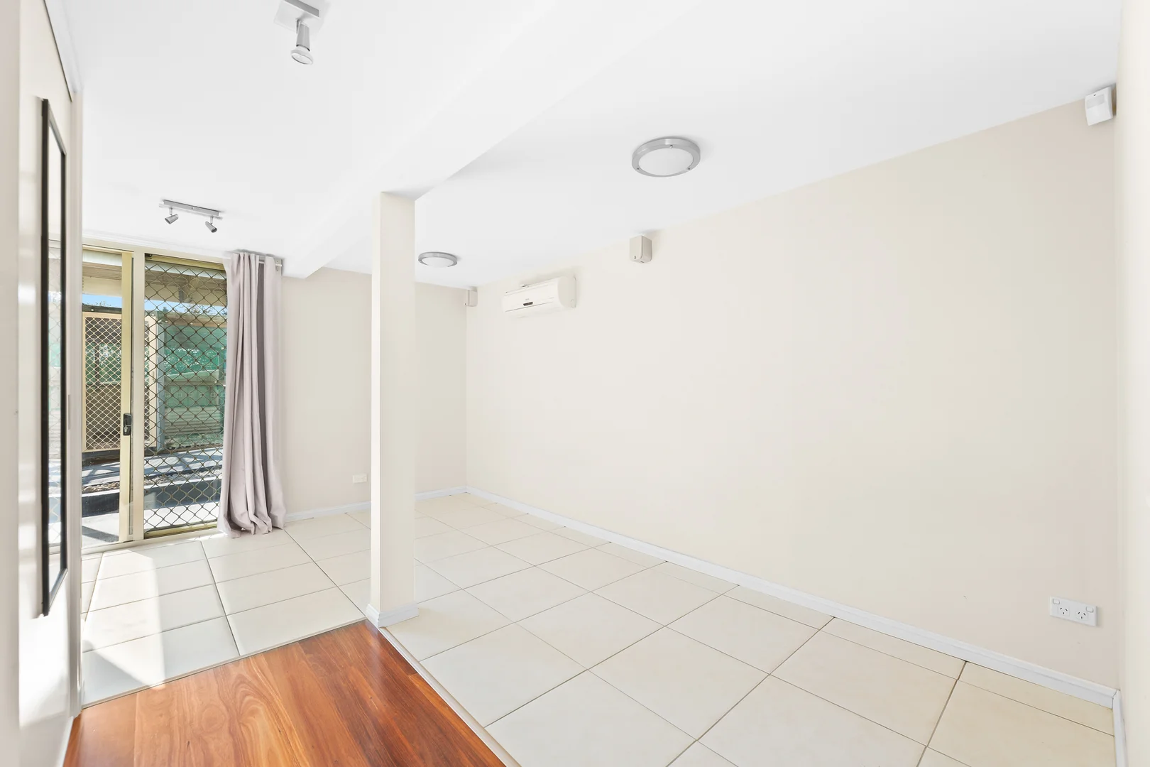 Additional image 19 of 10 Crinum Place, Catalina NSW 2536