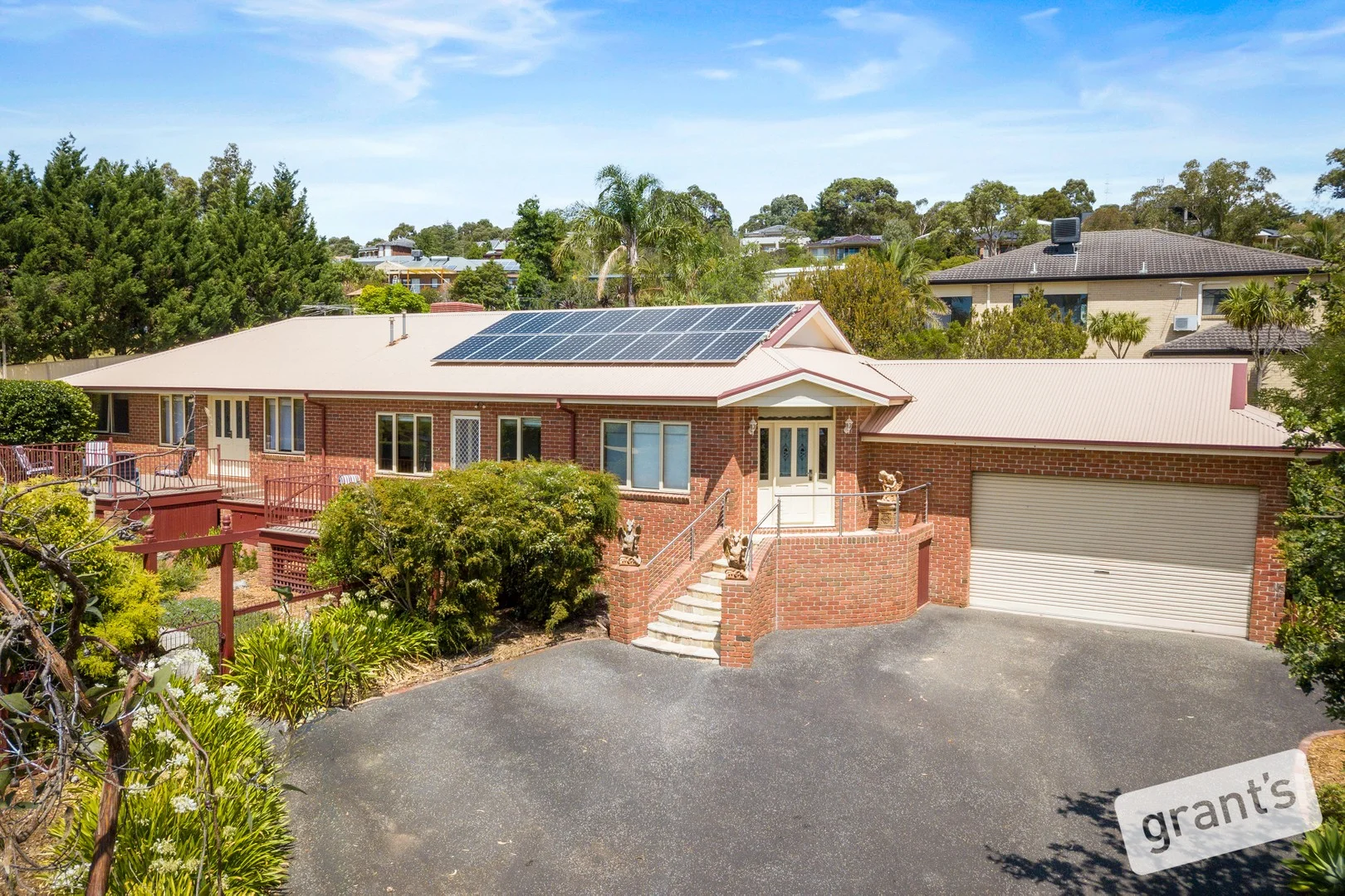 2 Tom Gearon Court, Narre Warren North VIC 3804