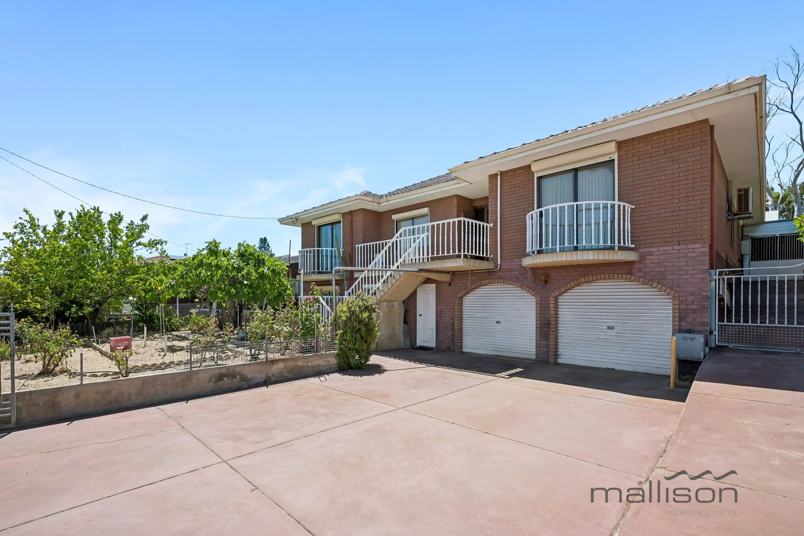 122 Phoenix Road, Hamilton Hill WA 6163