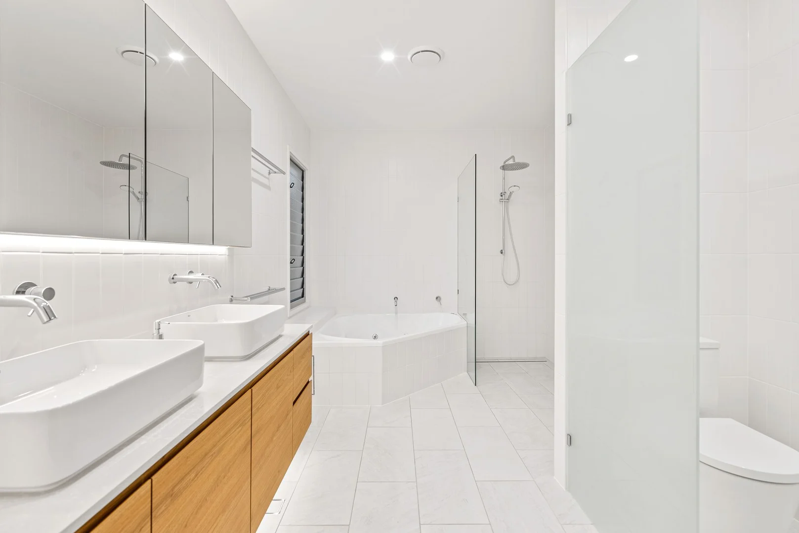 Additional image 20 of 13 Reef Point Esplanade, Scarborough QLD 4020