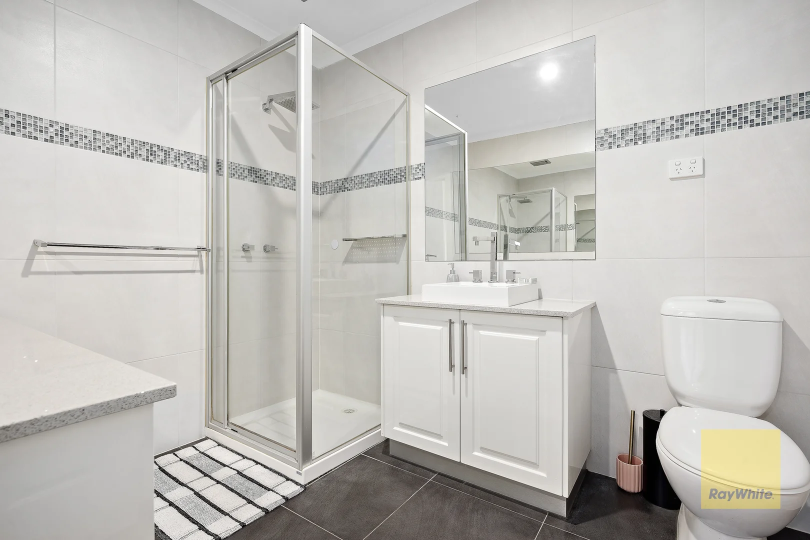 Additional image 23 of 27 Middle Park Drive, Sanctuary Lakes VIC 3030