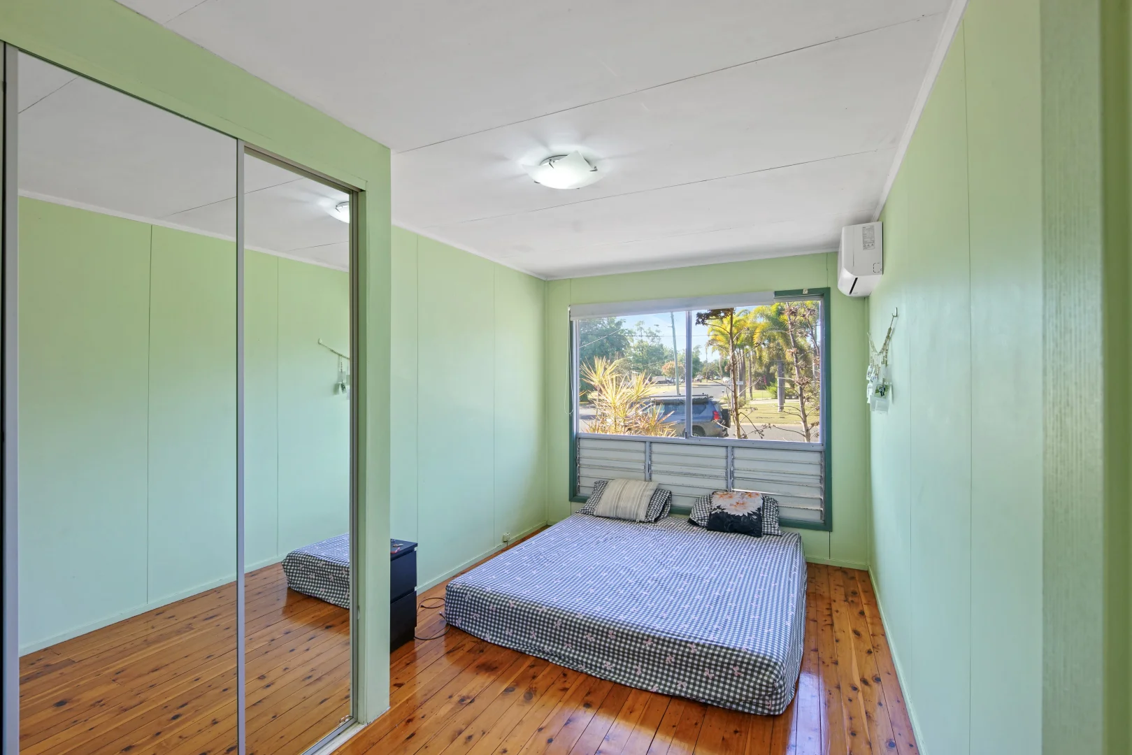 Additional image 5 of 12 Munro Street, Moranbah QLD 4744