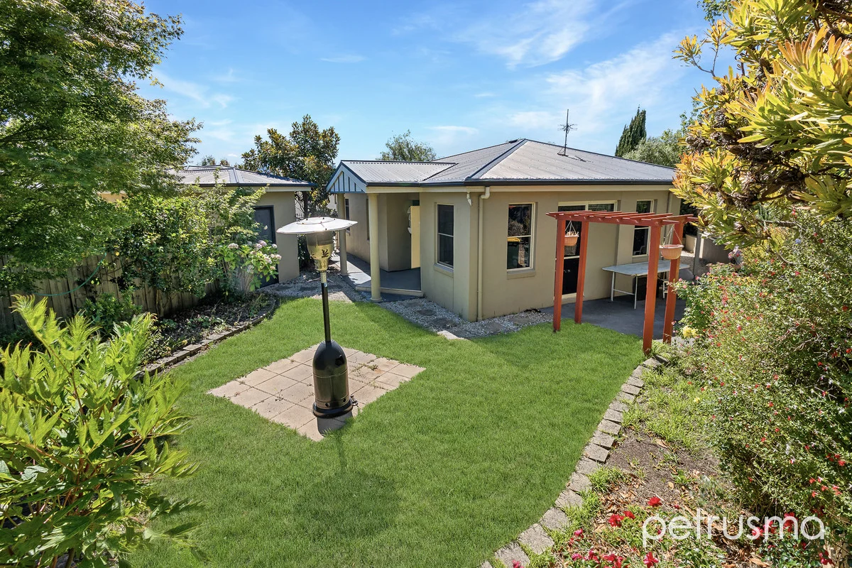 2/47a Cross Street, New Town TAS 7008