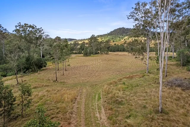 Additional image 19 of Glastonbury QLD 4570