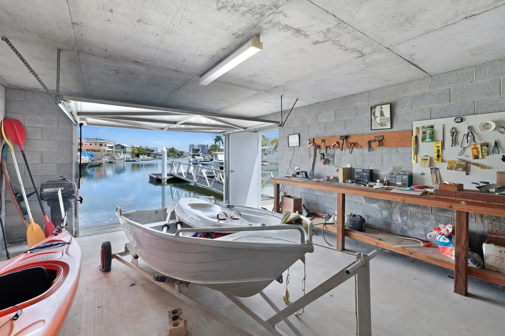 Additional image 25 of 31 Admiralty Drive, Paradise Waters QLD 4217