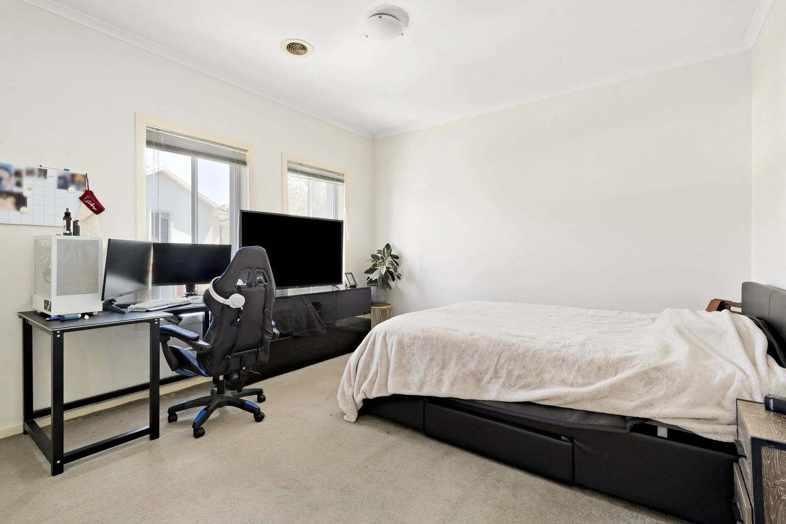 Additional image 6 of 17 Balerno Circle, Gowanbrae VIC 3043