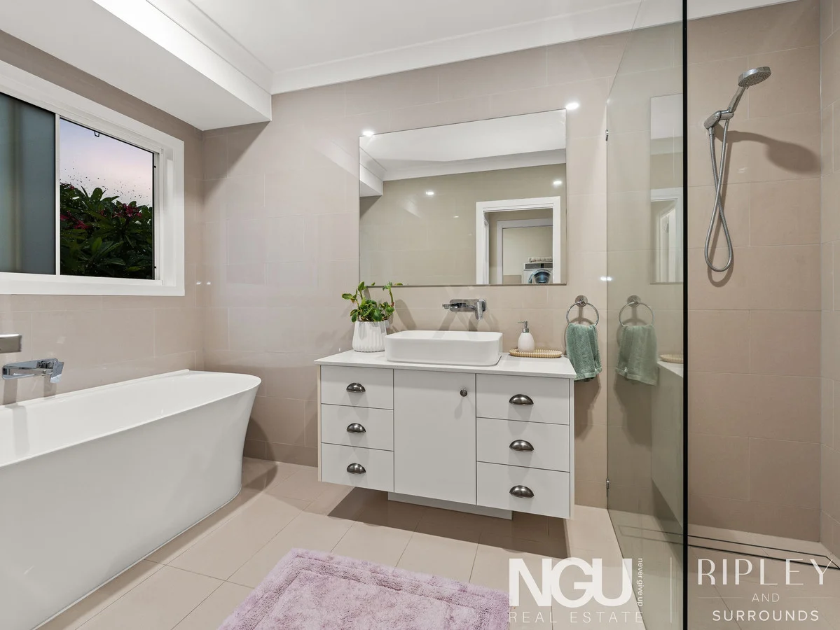 Additional image 24 of 3 Walsh Street, Newtown QLD 4305