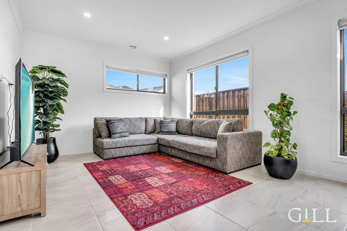 Additional image 11 of 1 Kenana Street, Clyde North VIC 3978