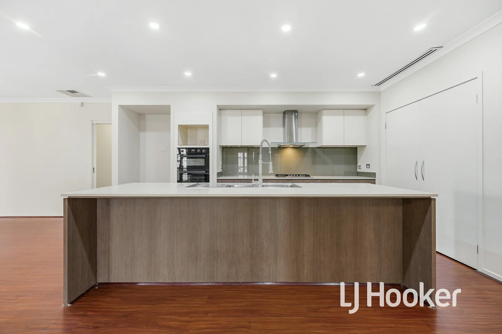 Additional image 6 of 33 Bohemia Crescent, Pakenham VIC 3810