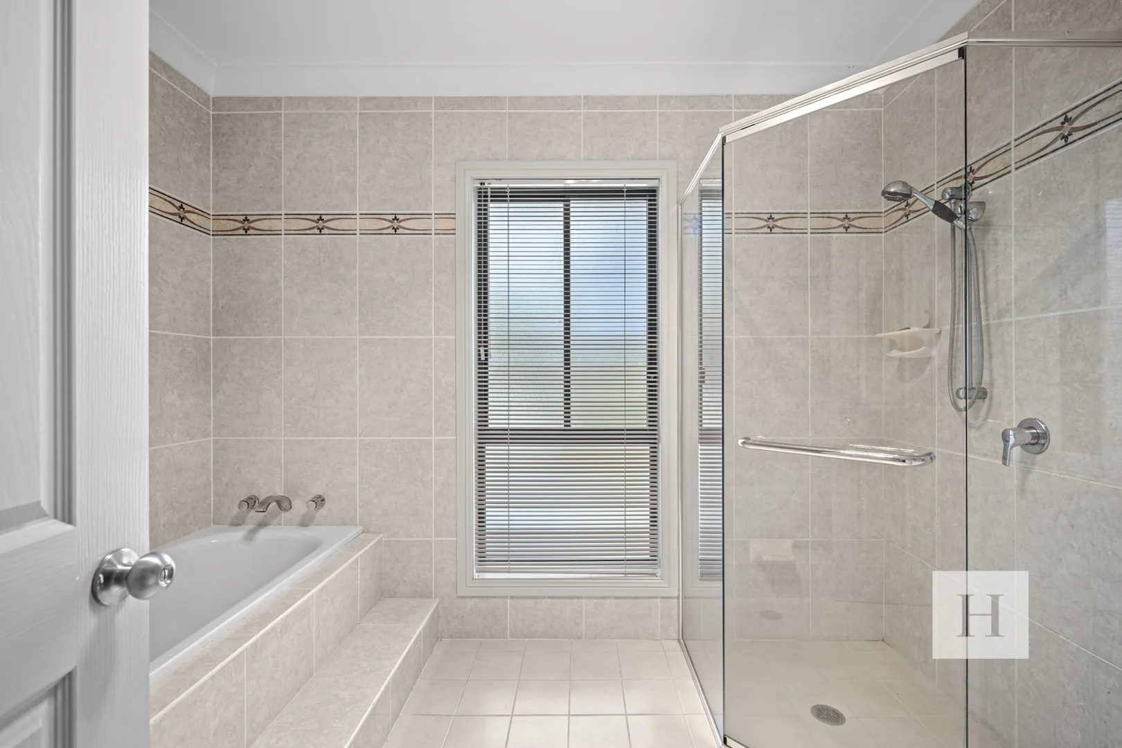 Additional image 14 of 10 Omaru Place, Summerland Point NSW 2259