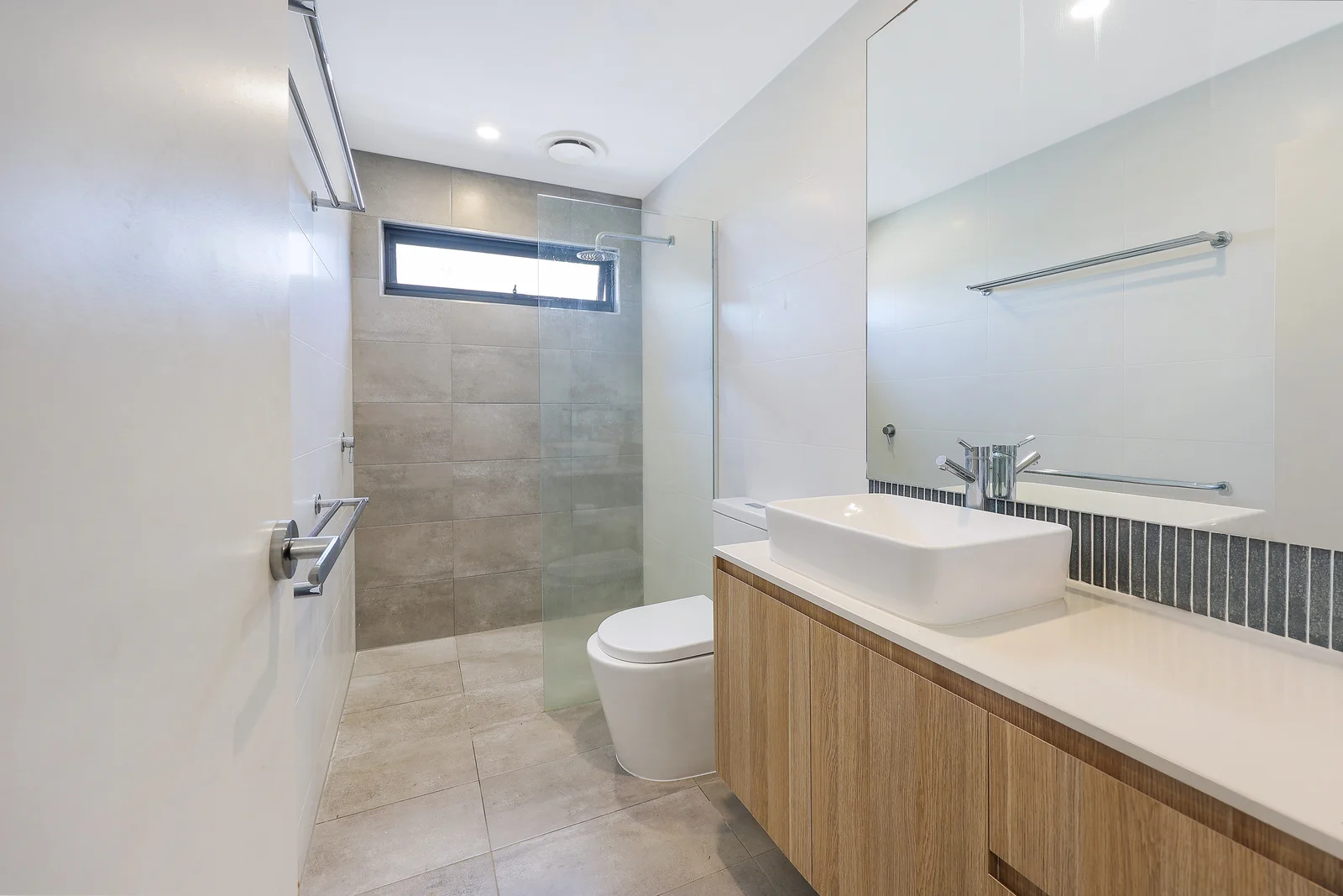 Additional image 11 of 2/5 Martin Laurence Place, Port Fairy VIC 3284